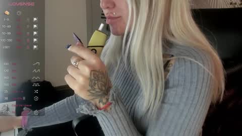 Kira online show from November 18, 1:55 am