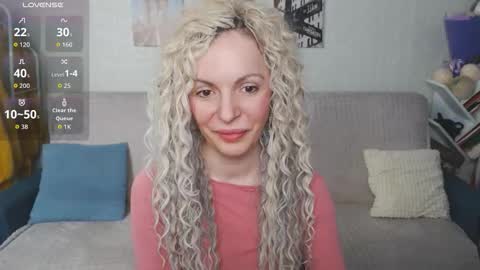 kiramartins cat online show from November 26, 5:25 pm