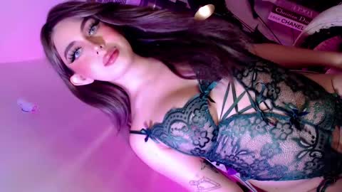 Its your girl KIRA online show from December 19, 2:29 am