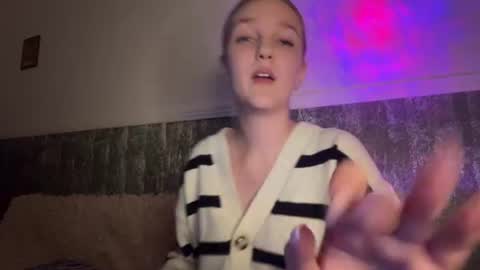  Luna  online show from July 13, 9:17 pm