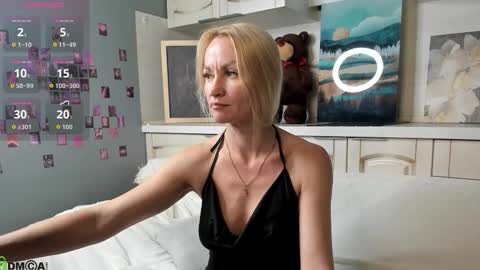 Snapshot of kirasun_ chatting on November 10, 12:26 pm KiraSun online show from November 10, 12:26 pm