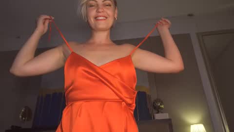Snapshot of kirasunny chatting on September 18, 7:49 pm kirasunny online show from September 18, 7:49 pm