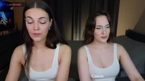 Snapshot of kiraturner chatting on June 23, 7:56 pm Kira cute online show from June 23, 7:56 pm
