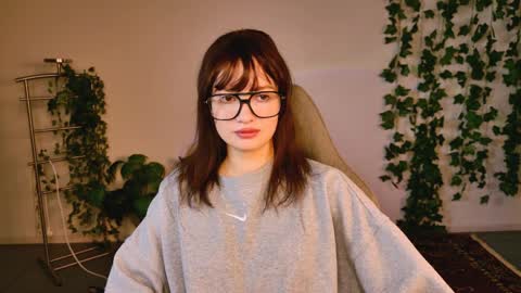 kiravair online show from April 4, 7:06 am