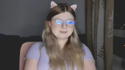 Snapshot of kirayume chatting on May 17, 9:00 pm KiraYume online show from May 17, 9:00 pm