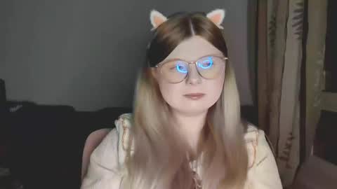 Snapshot of kirayume chatting on May 19, 6:14 pm KiraYume online show from May 19, 6:14 pm