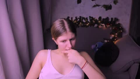 Kira online show from December 6, 11:03 pm