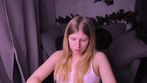 Kira online show from December 11, 9:34 pm