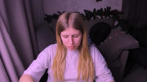 Kira online show from December 13, 9:41 pm