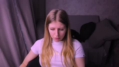 Kira online show from January 21, 8:00 pm