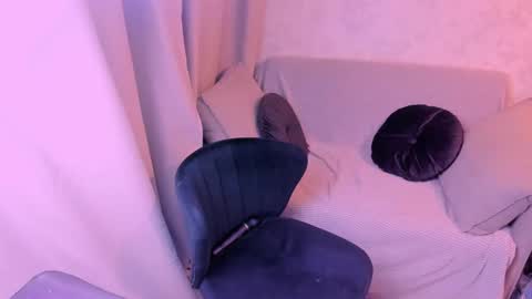 Kira online show from February 1, 9:40 pm