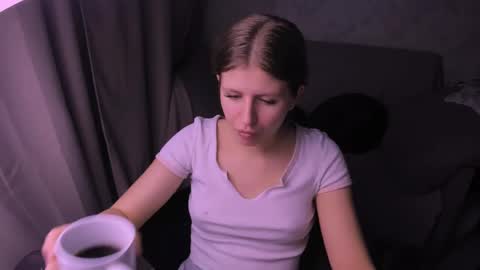 Kira online show from February 7, 7:49 pm