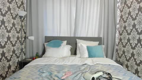 Kira online show from October 3, 1:08 pm