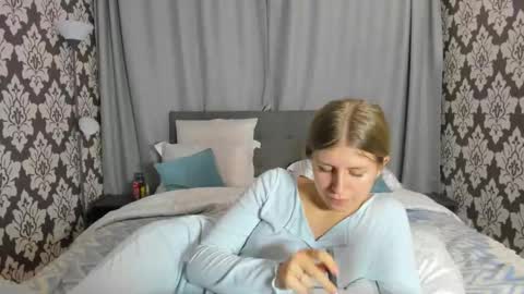 Kira online show from October 7, 4:59 pm