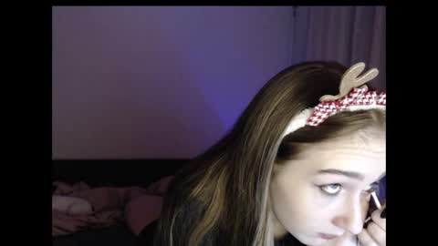 Snapshot of kisa____ chatting on December 24, 9:22 pm kisa____ online show from December 24, 9:22 pm