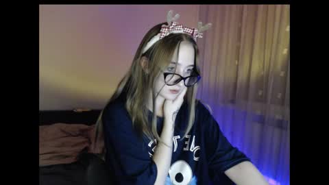 Snapshot of kisa____ chatting on December 25, 10:48 pm kisa____ online show from December 25, 10:48 pm