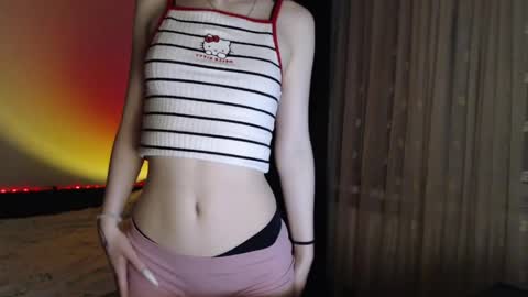 Snapshot of kisa____ chatting on April 22, 11:17 pm kisa____ online show from April 22, 11:17 pm