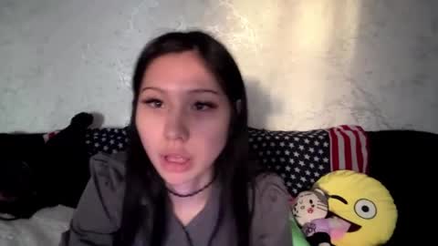 Hina online show from April 12, 1:05 pm