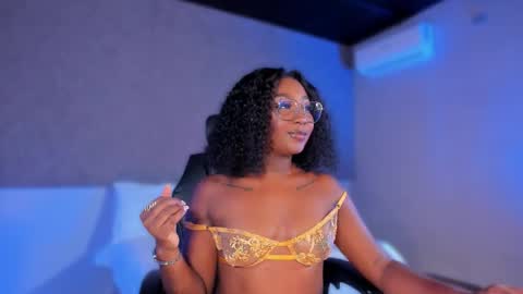 Snapshot of kishalove_ chatting on October 24, 10:11 am kishalove_ online show from October 24, 10:11 am