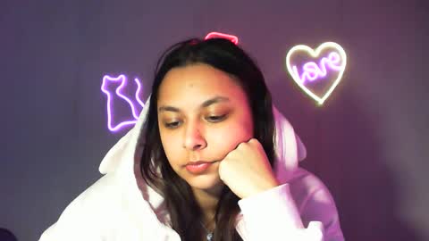 Snapshot of kiss_ameliaa chatting on February 21, 10:28 am kiss_ameliaa online show from February 21, 10:28 am