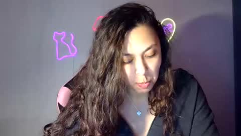 Snapshot of kiss_ameliaa chatting on February 25, 6:09 pm kiss_ameliaa online show from February 25, 6:09 pm