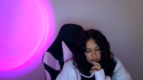 Snapshot of kiss_ameliaa chatting on October 16, 9:21 am kiss_ameliaa online show from October 16, 9:21 am