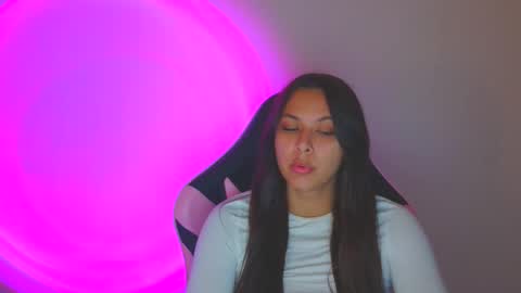 Snapshot of kiss_ameliaa chatting on October 24, 10:00 am kiss_ameliaa online show from October 24, 10:00 am