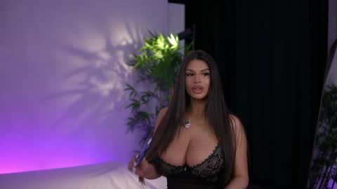 Kiss Jess online show from April 17, 7:17 pm