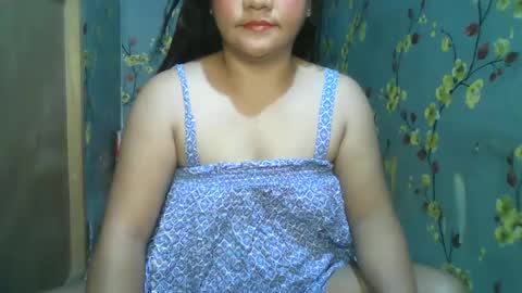 Snapshot of kiss_me_loves chatting on March 9, 1:35 am kiss_me_loves online show from March 9, 1:35 am