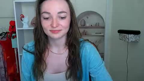 Snapshot of kiss_shy chatting on June 16, 5:43 am Valeria online show from June 16, 5:43 am