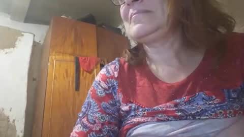 kissandvibe online show from December 4, 8:06 pm