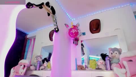 kisses_of_daniela online show from December 20, 12:51 am