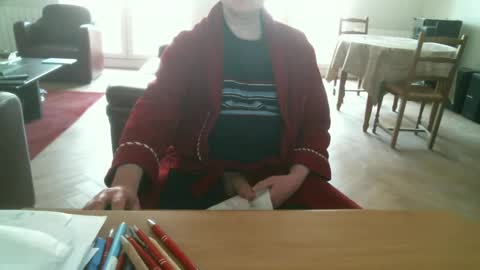 Snapshot of kisslog1 chatting on December 8, 10:41 am kisslog1 online show from December 8, 10:41 am