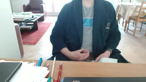 kisslog1 online show from April 8, 8:03 am