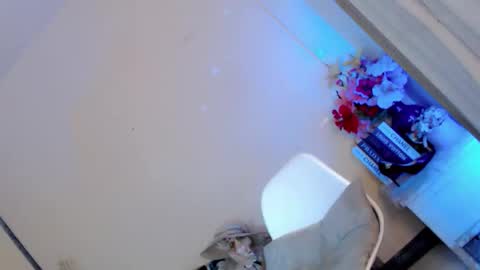 Snapshot of kissmebetter chatting on May 1, 12:37 am Saint Onicka online show from May 1, 12:37 am