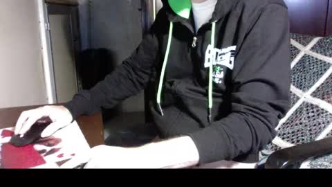 Snapshot of kissofbanned1983 chatting on October 5, 6:12 am kissofbanned1983 online show from October 5, 6:12 am