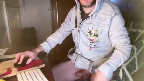 kissofbanned1983 online show from March 19, 10:41 am