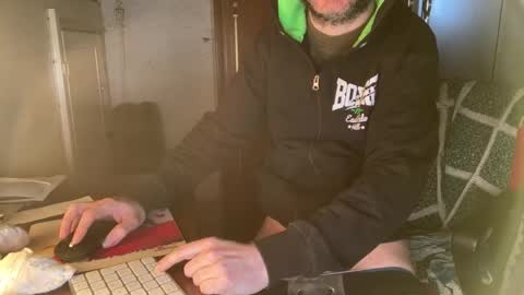 kissofbanned1983 online show from March 29, 8:14 am