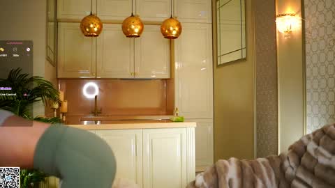 Jane online show from April 15, 5:20 pm