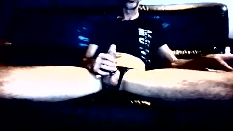 kit_walker101 online show from March 25, 11:49 am