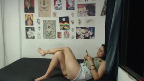 kitcatdreams online show from April 21, 2:51 am
