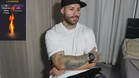 kite__ online show from January 10, 12:01 am