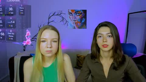 Snapshot of kitniss_dreamy chatting on September 13, 12:16 pm kitniss online show from September 13, 12:16 pm