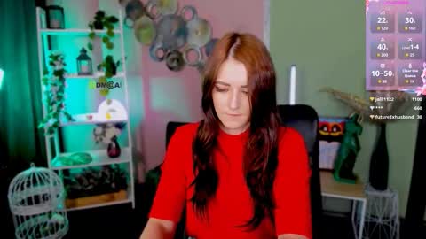 Snapshot of kitniss_dreamy chatting on September 18, 12:34 am kitniss online show from September 18, 12:34 am