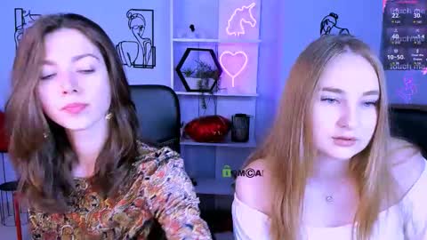 Snapshot of kitniss_dreamy chatting on September 26, 12:31 pm kitniss online show from September 26, 12:31 pm