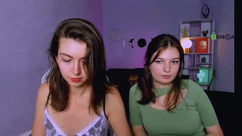 Snapshot of kitniss_dreamy chatting on September 30, 12:32 pm kitniss online show from September 30, 12:32 pm