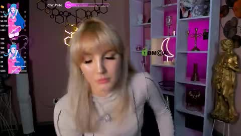 Snapshot of kitniss_dreamy chatting on October 6, 7:22 pm kitniss online show from October 6, 7:22 pm
