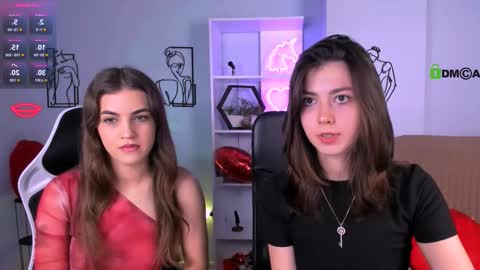 Snapshot of kitniss_dreamy chatting on October 9, 12:14 pm kitniss online show from October 9, 12:14 pm