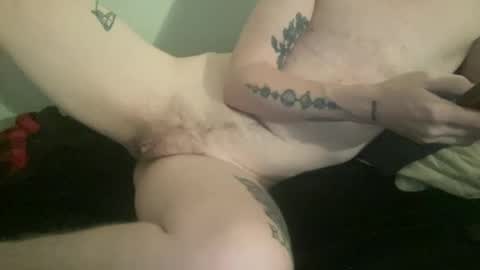 Snapshot of kitrose3 chatting on October 21, 11:27 pm Kit online show from October 21, 11:27 pm