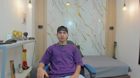 kitsune_44 online show from April 9, 7:08 pm